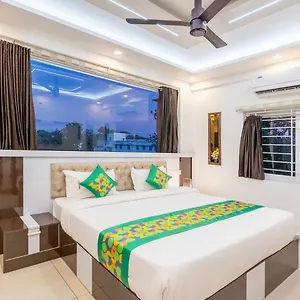 https://treebo-premium-cochin-airport.hotels-alappuzha.com