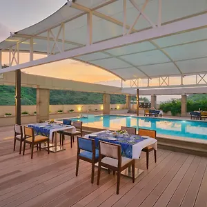 https://blu-feather-hotel-spa.udaipurhotels.org